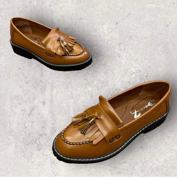 Brown loafers with tassel size 7 - Picture 1 of 8